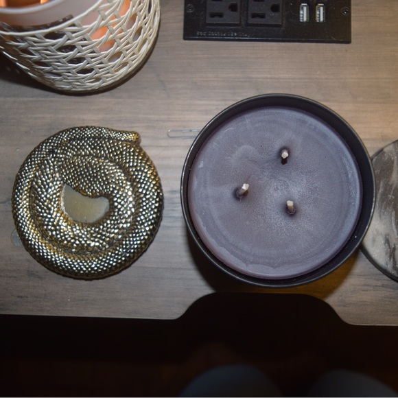 🪄🐍Midnight Spell Bath & Body Works 3-Wick Candle - Picture 2 of 3